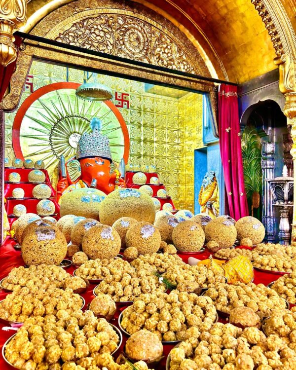 108 मोदक अर्पण
