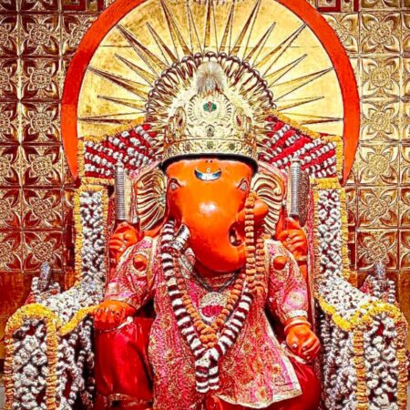पुष्प अभिषेक