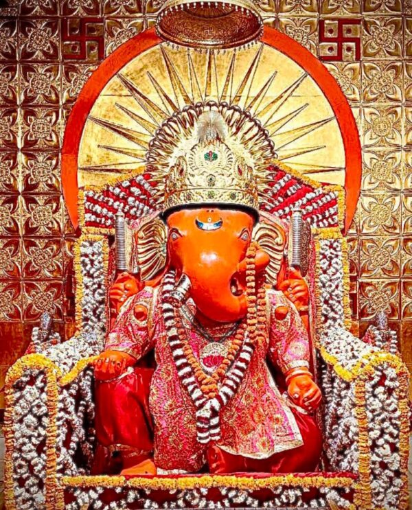 पुष्प अभिषेक