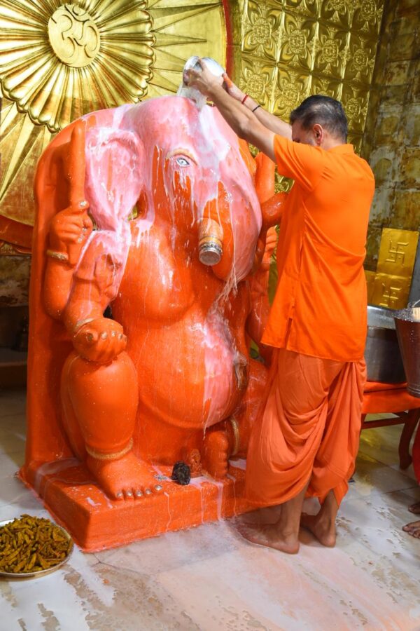 पुष्य नक्षत्र पंचामृत अभिषेक