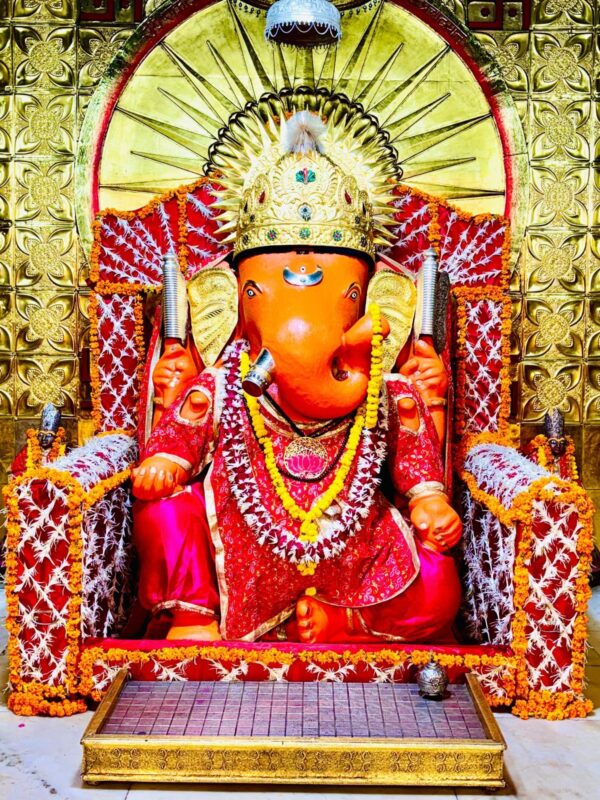 पोशाक बुधवार